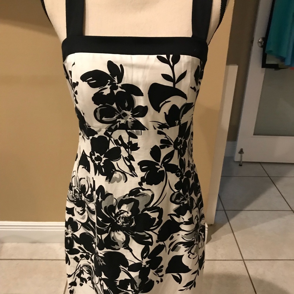 Black and white dress trimmed in black size 10